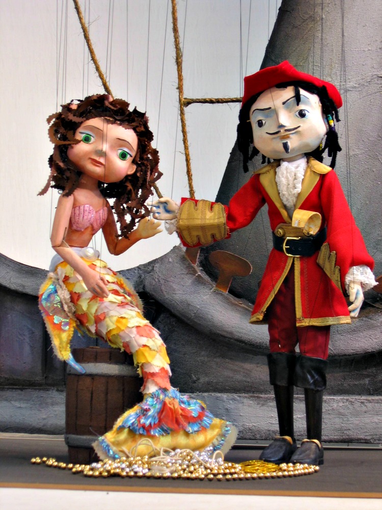 PirateMermaid-credit-Center-for-Puppetry-Arts